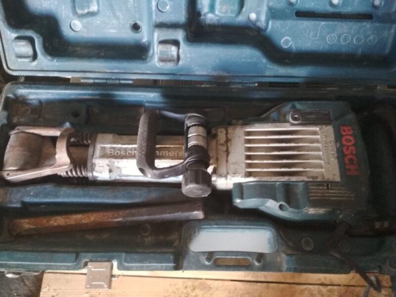 MŁOT WYBURZENIOWY BOSCH GSH16 1750 W