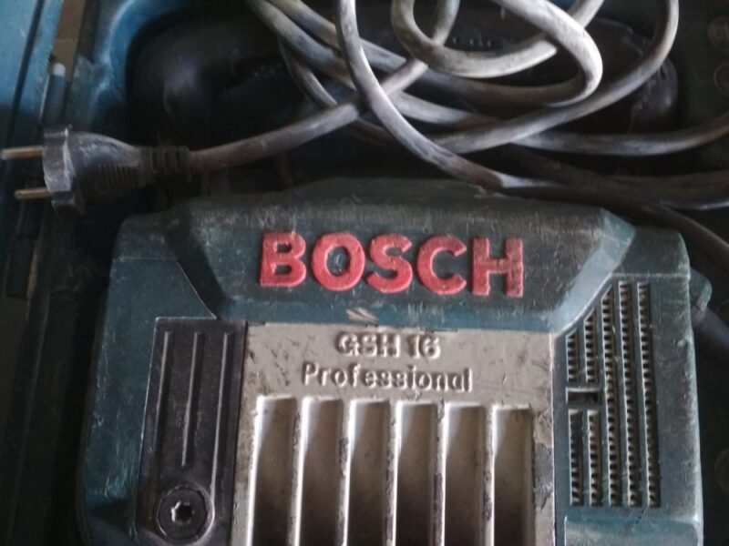 MŁOT WYBURZENIOWY BOSCH GSH16 1750 W