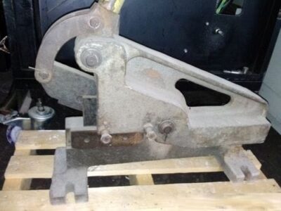 NOŻYCE GILOTYNOWE DO BLACHY GILOTYNA