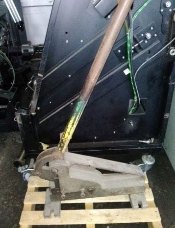 NOŻYCE GILOTYNOWE DO BLACHY GILOTYNA