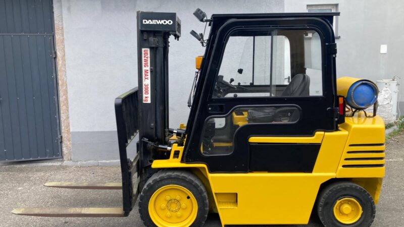 wózek widłowy po lakierowaniu