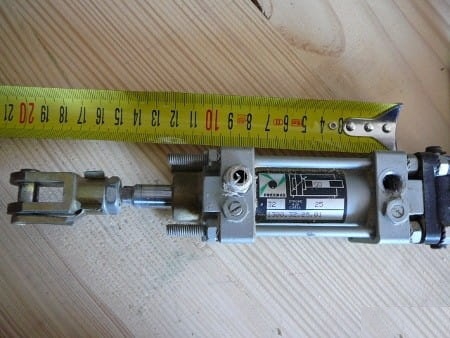 SIŁOWNIK PNEUMATYCZNY PNEUMAX 32/25