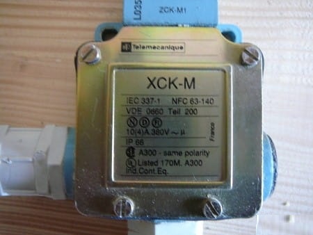 WYŁĄCZNIK KRAŃCOWY NFC 63-140