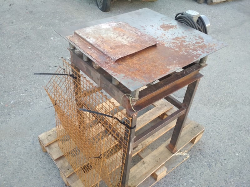 PIŁA DO PRODUKCJI PODPAŁKI DO GRILLA