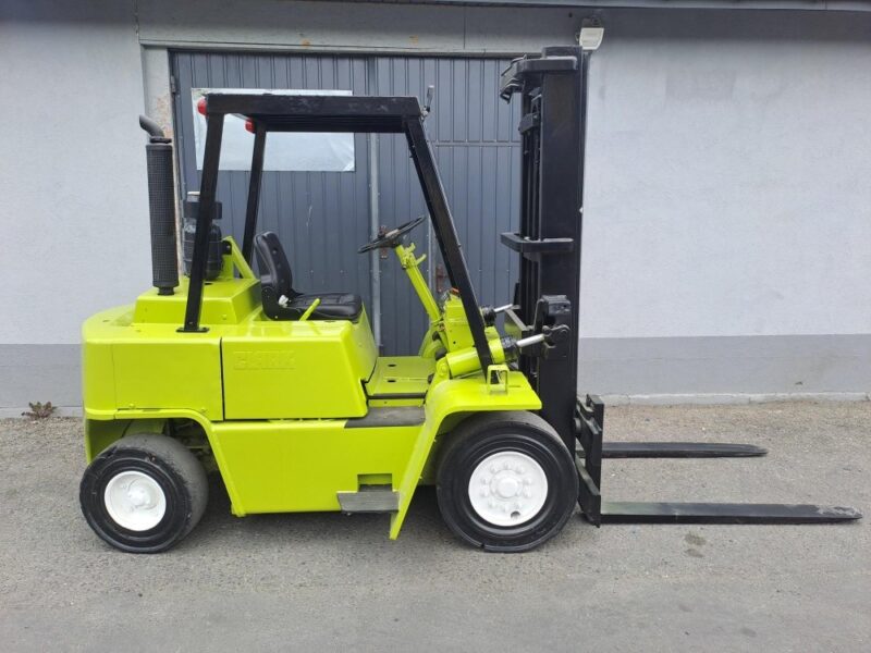 Wózek widłowy CLARK C500 3 T