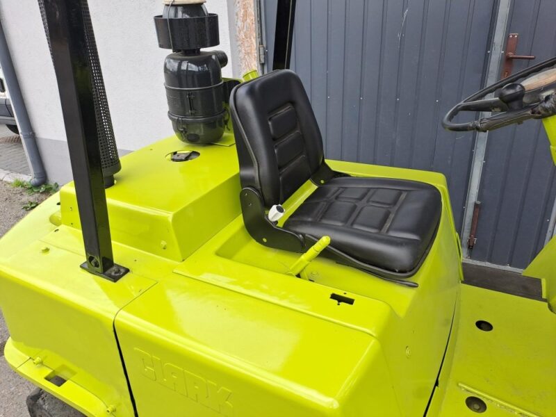 Wózek widłowy CLARK C500 3 T