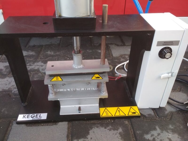 MASZYNY DO PRODUKCJI TOREBEK FOLIOWYCH COSMO ST-99