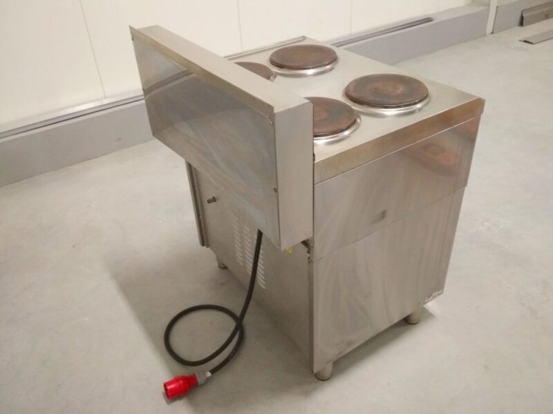 KUCHNIA ELEKTRYCZNA Z PIEKARNIKIEM REDFOX CF4-8ET/S