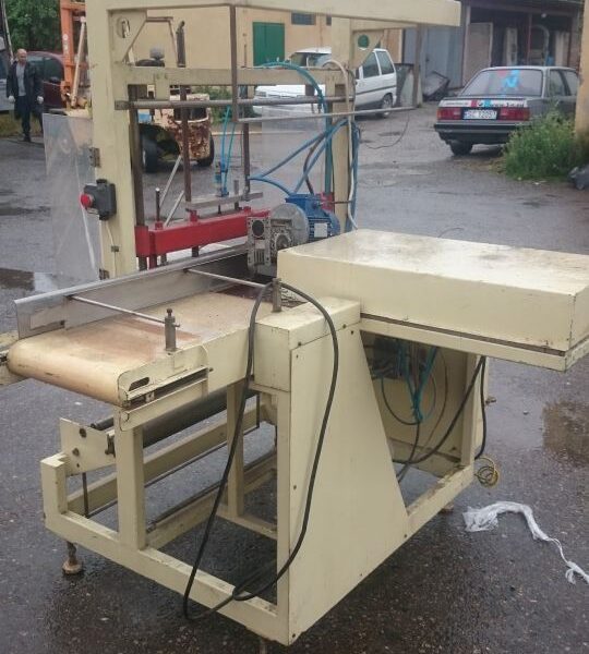 PAKOWARKA W FOLIĘ TERMOKURCZLIWĄ Z TUNELEM