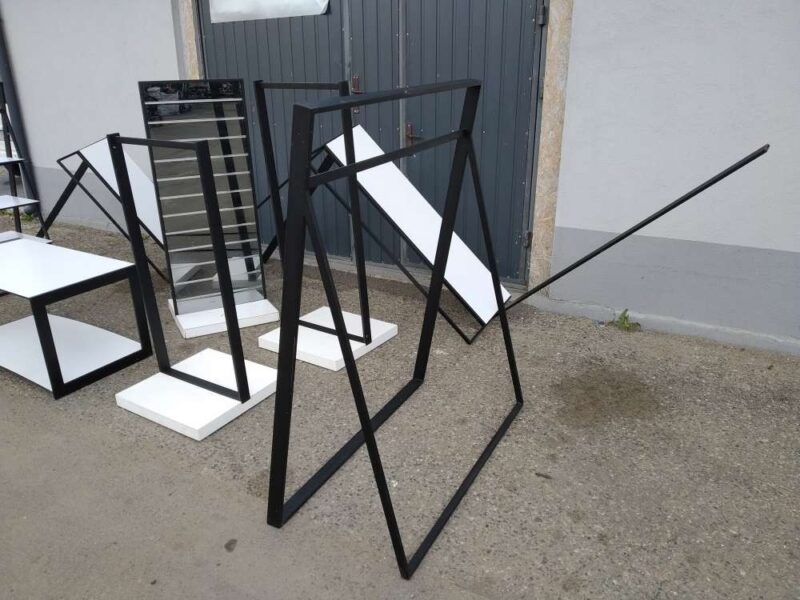 MEBLE SKLEPOWE RFM WIESZAKI LUSTRA PÓŁKI