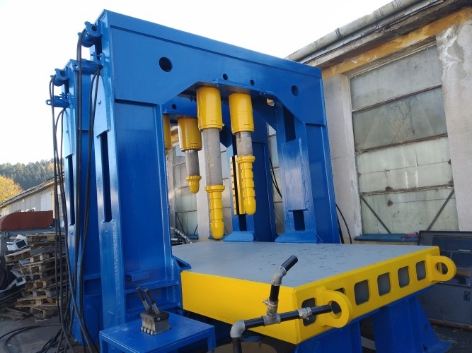 PRASA HYDRAULICZNA BRAMOWA PATENTUS PAT300-2/250-2