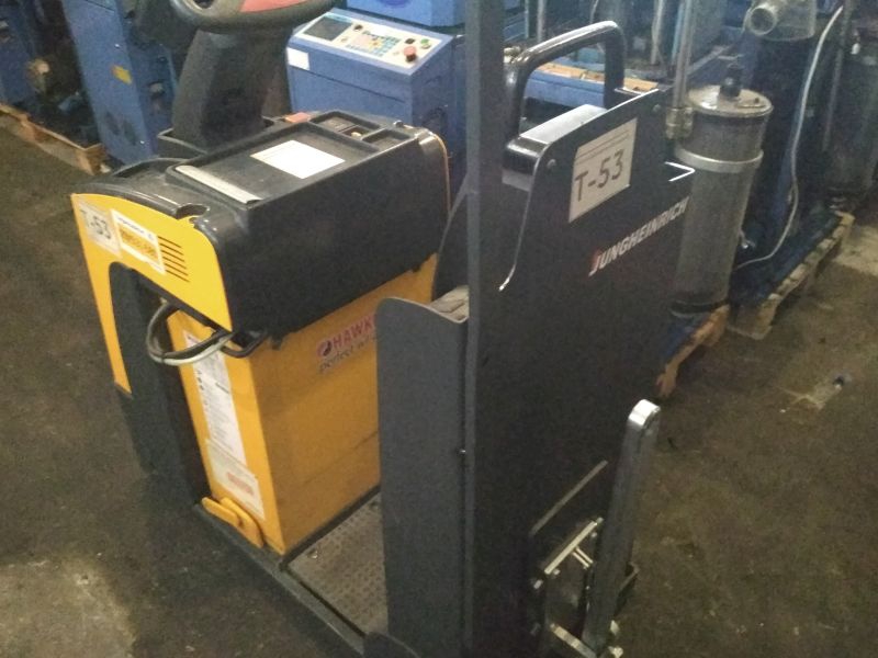 WÓZEK CIĄGNIK AKUMULATOROWY JUNGHEINRICH EZS 130