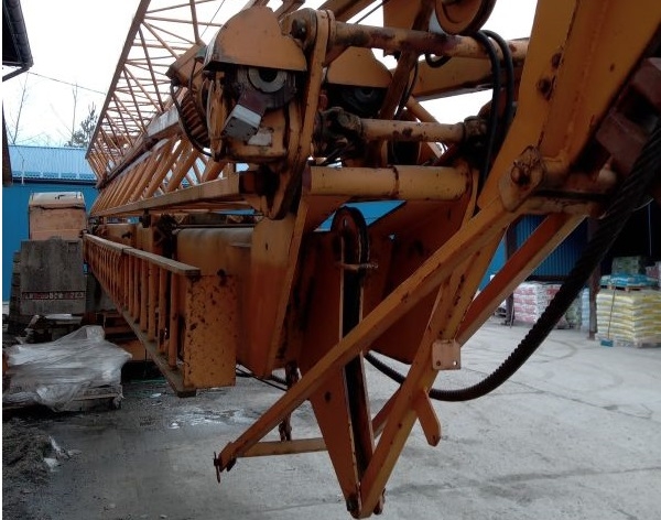 ŻURAW WIEŻOWY STACJONARNY LIEBHERR- WERK 32 K