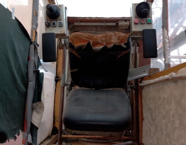 ŻURAW WIEŻOWY STACJONARNY LIEBHERR- WERK 32 K