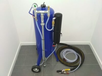 MOBILNA PIASKARKA SYFONOWA Z DYSZĄ WODNĄ