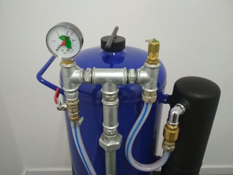 MOBILNA PIASKARKA SYFONOWA Z DYSZĄ WODNĄ