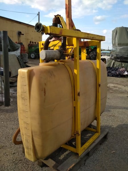 ZBIORNIK DO OPRYSKIWACZA 650 L