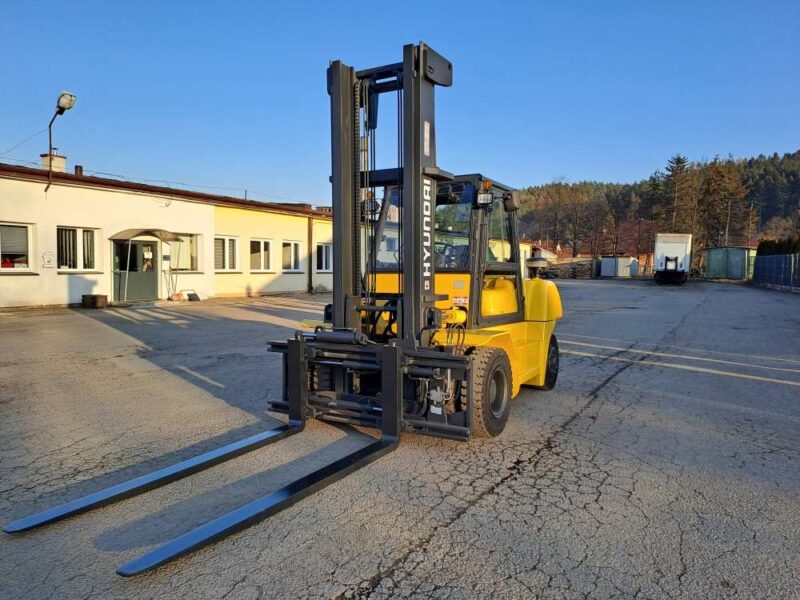 Wózek widłowy HYUNDAI HDF70 7000 kg UDT