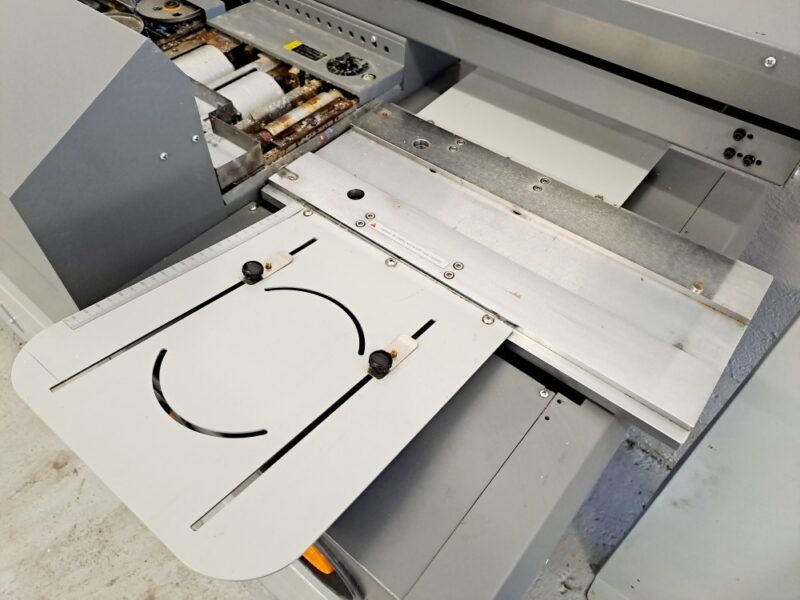 Oklejarka do oprawy książek Boway K8