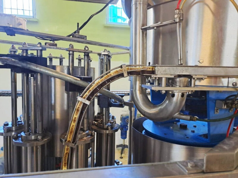 Linia do nalewania oleju/octu/soków 3000 bph