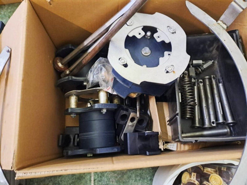 Linia do nalewania oleju/octu/soków 3000 bph