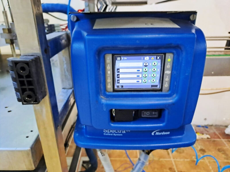 Linia do nalewania oleju/octu/soków 3000 bph