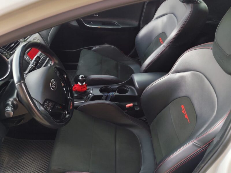 Kia Ceed 1.6 T-GDI GT