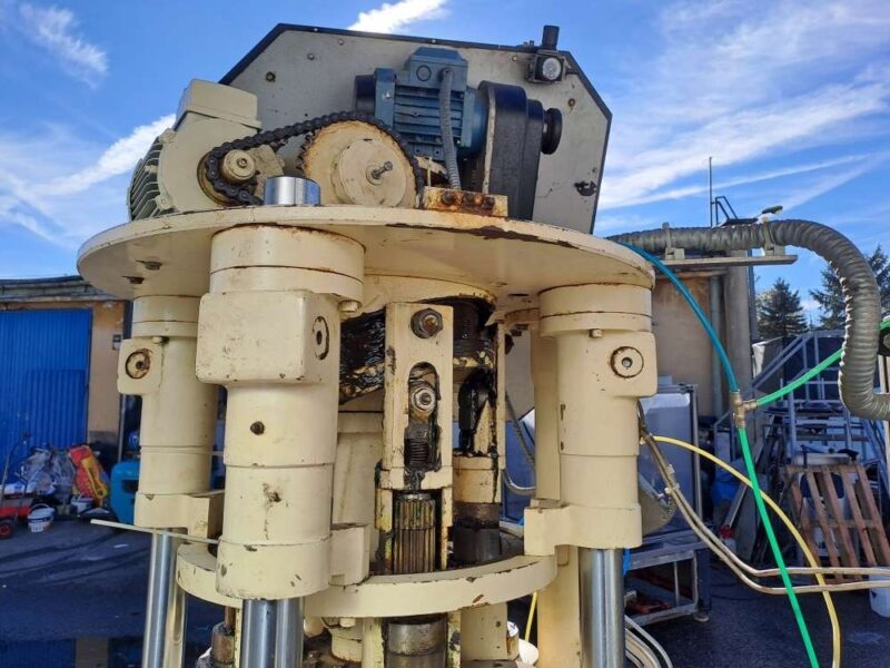 Linia rozlewnicza do wody RIVI 5L+ PET ZALKIN 4