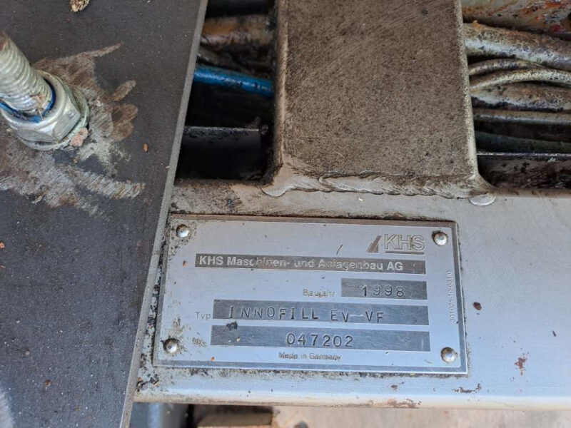 Kompletna linia do produkcji wody w butelkach PET 0,5 L / 1,5 L / 2,0 L