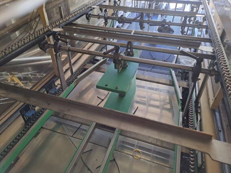 Kompletna linia do produkcji wody w butelkach PET 0,5 L / 1,5 L / 2,0 L