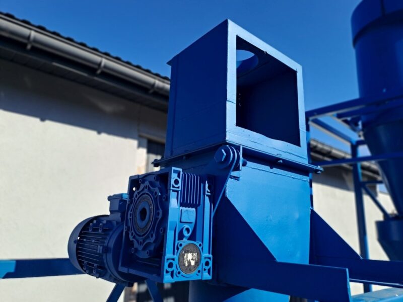 Rozdrabniacz palcowy z przesiewaczem ARKAMA RP – 9 kW