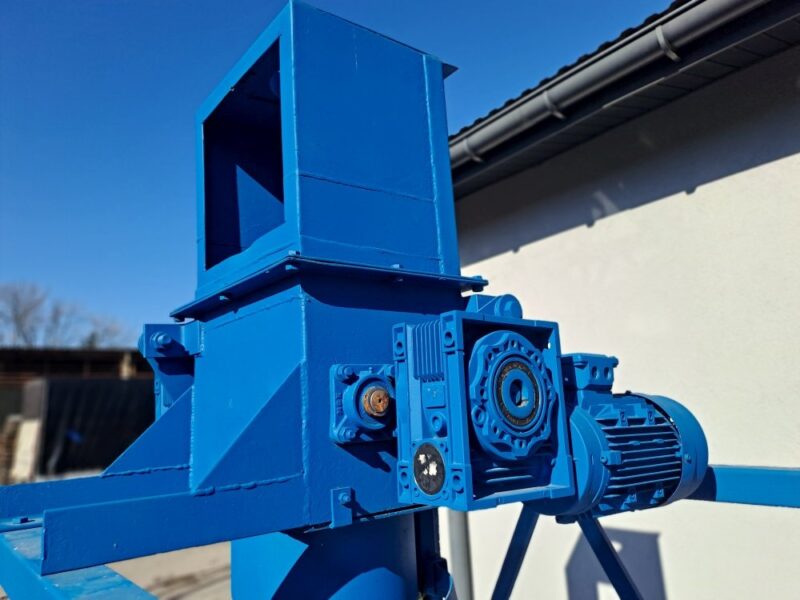 Rozdrabniacz palcowy z przesiewaczem ARKAMA RP – 9 kW