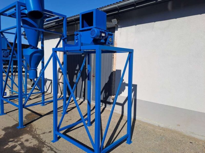 Rozdrabniacz palcowy z przesiewaczem ARKAMA RP – 9 kW