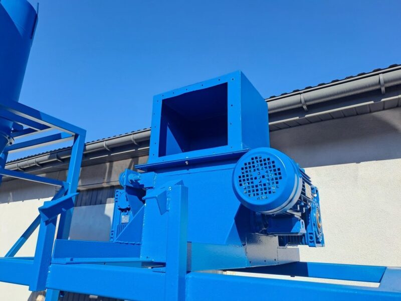 Rozdrabniacz palcowy z przesiewaczem ARKAMA RP – 9 kW