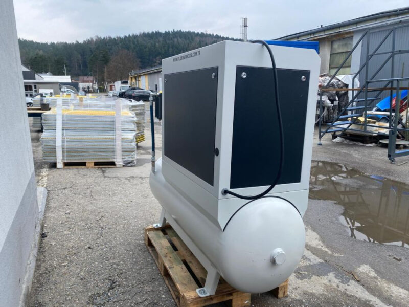 Kompresor śrubowy FILO FVK 11C – 11 kW, 10 bar z osuszaczem