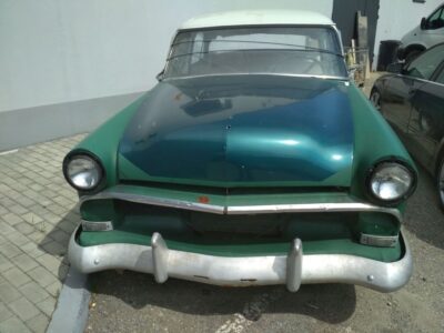 Ford Crestline 1952 – samochód zabytkowy