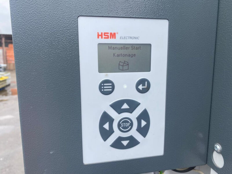 Prasa belująca HSM V-Press 825 plus pro – do makulatury, folii i tworzyw sztucznych