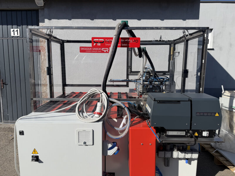 MAG 1 Peroni Ruggero - Półautomatyczna maszyna do aplikacji magnesów i płytek metalowych w opakowaniach premium
