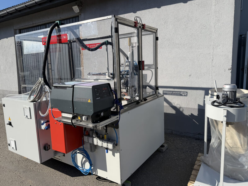 MAG 1 Peroni Ruggero - Półautomatyczna maszyna do aplikacji magnesów i płytek metalowych w opakowaniach premium