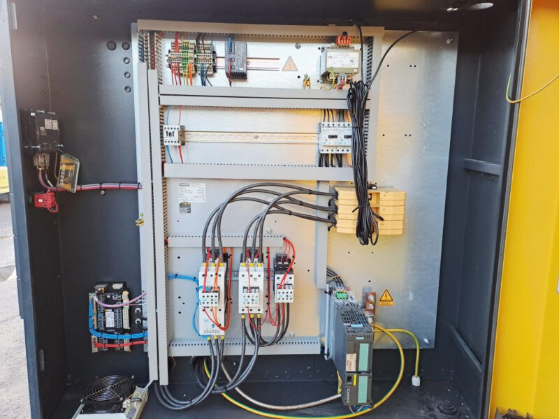 Sprężarka śrubowa KAESER CSDX 140 – 75 kW, 15 bar