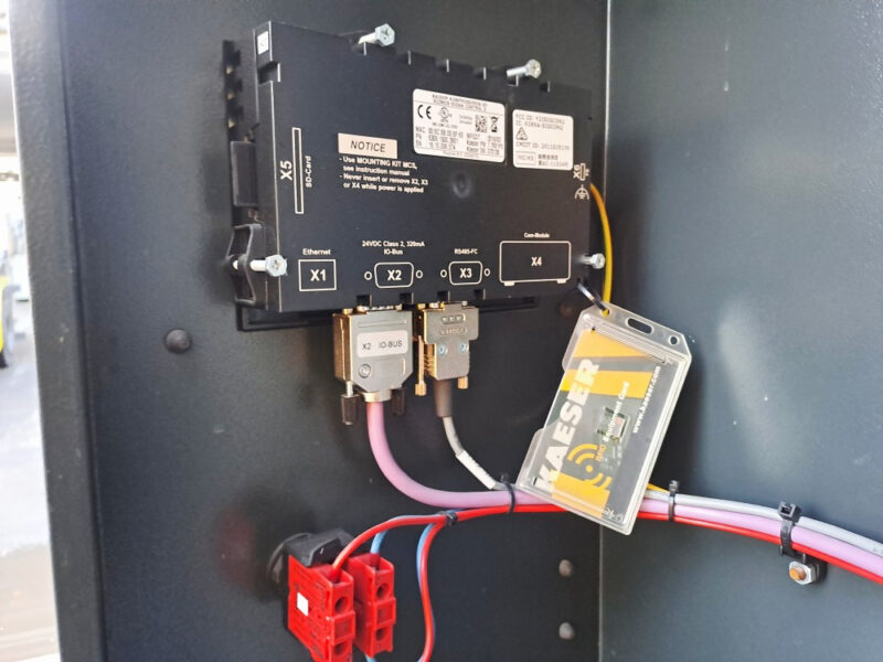 Sprężarka śrubowa KAESER CSDX 140 – 75 kW, 15 bar