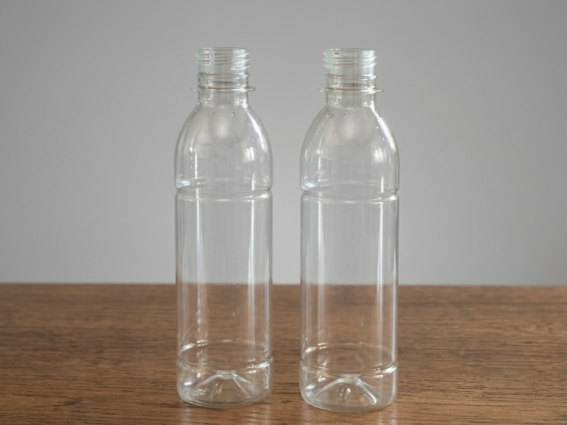 Butelki PET 250 ml z zakrętkami – sprzedaż hurtowa